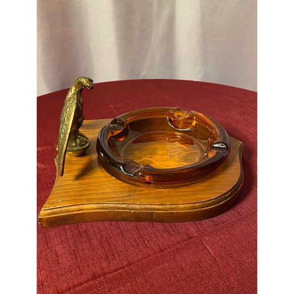Vintage, Mid-Century Style Ashtray with Brass Eagle - Picture 2 of 12